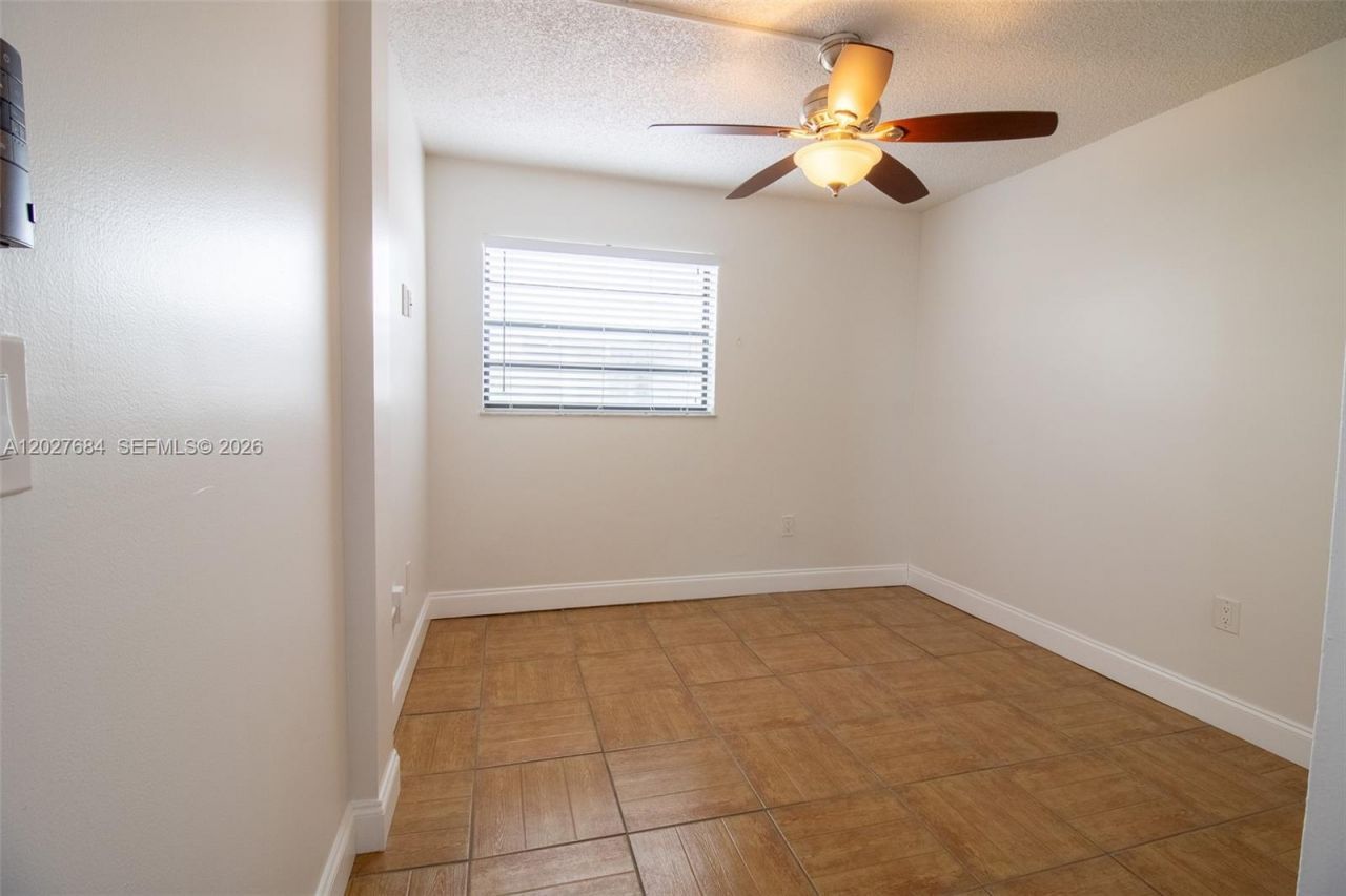 995 SW 84th Ave , Unit 408, Miami, FL 33144 Photo