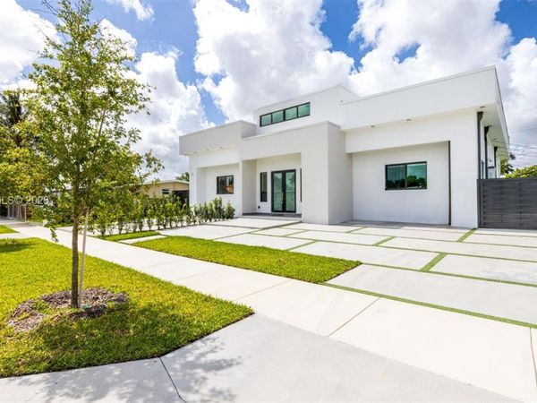 11450 SW 59th Ter, Miami, FL 33173