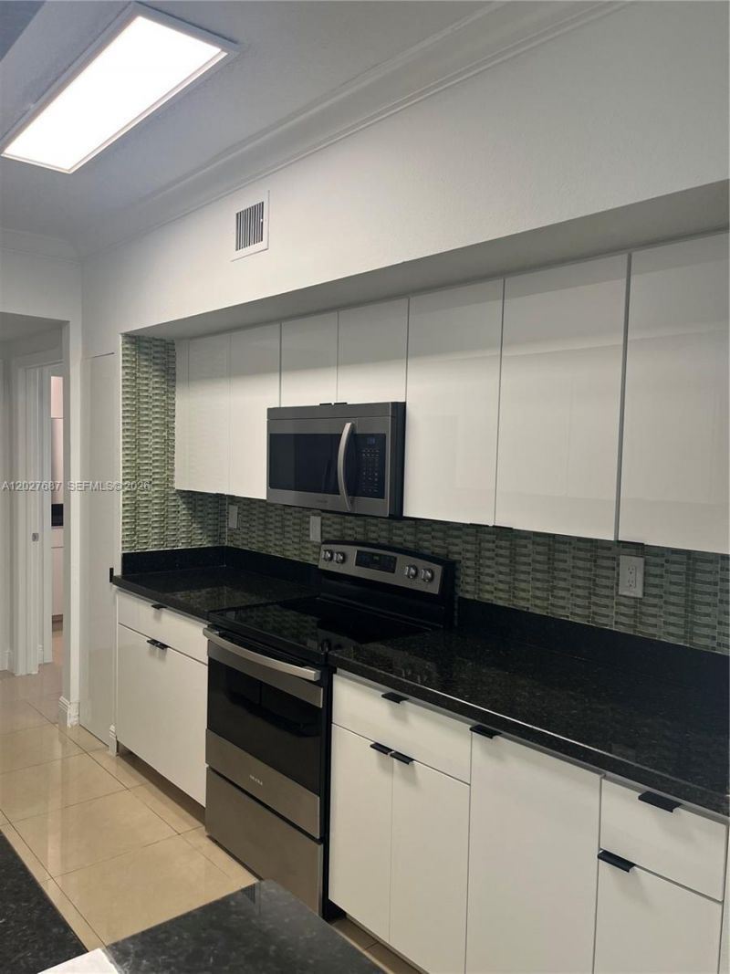 11700 SW 2nd St , Unit 13107, Pembroke Pines, FL 33025 Photo