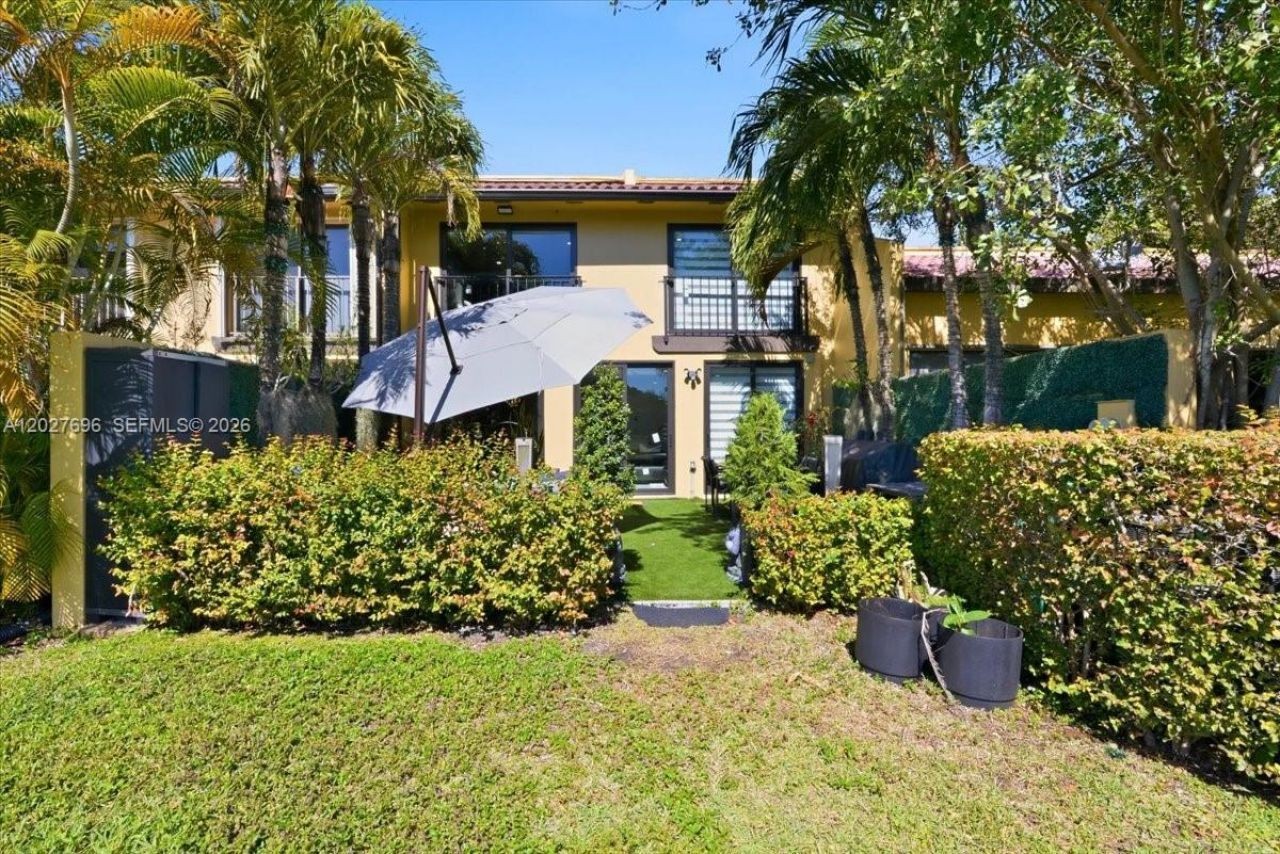 3629 Estepona Ave , Unit E-27, Doral, FL 33178 Photo