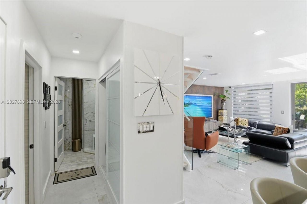 3629 Estepona Ave , Unit E-27, Doral, FL 33178 Photo