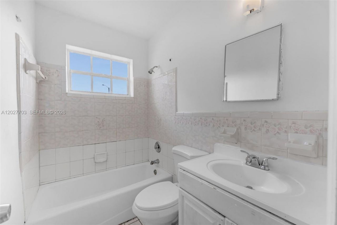 11500 SW 142nd St , Miami, FL 33176 Photo