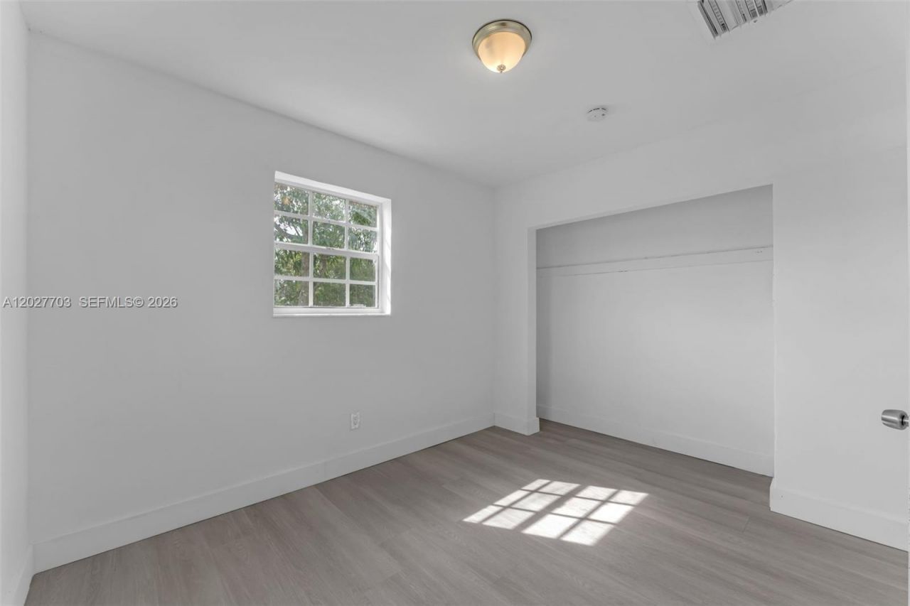 11500 SW 142nd St , Miami, FL 33176 Photo
