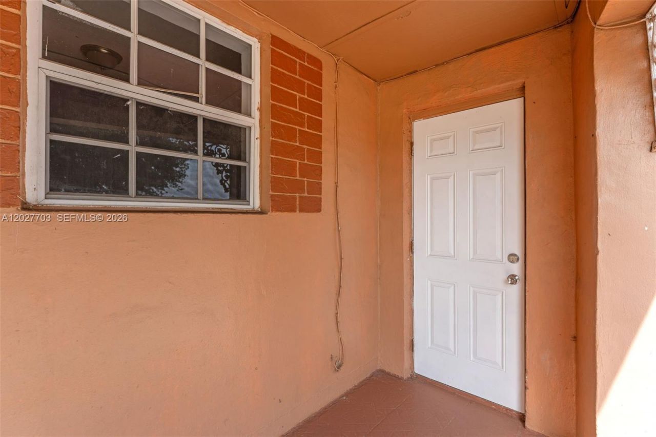 11500 SW 142nd St , Miami, FL 33176 Photo