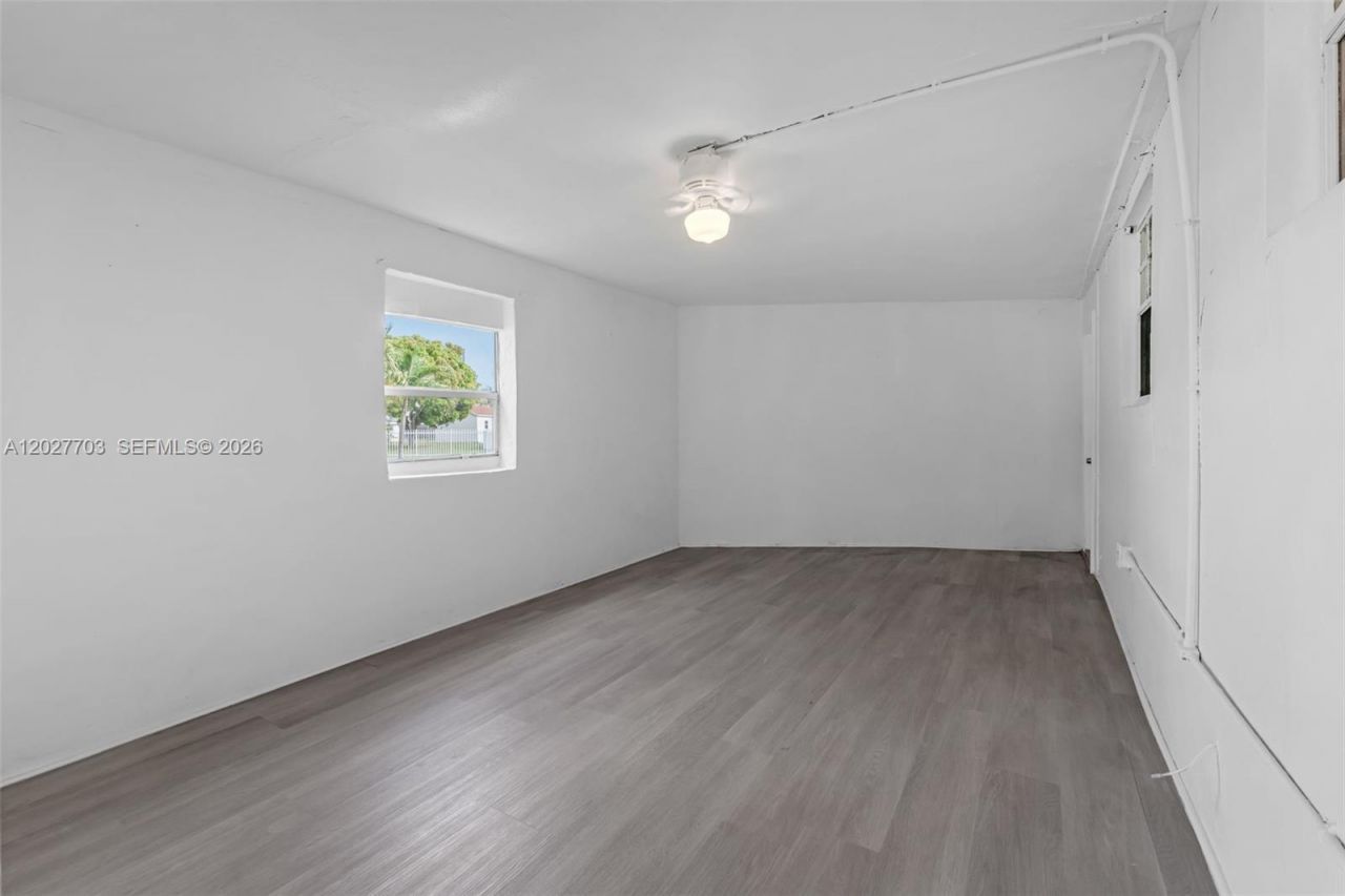 11500 SW 142nd St , Miami, FL 33176 Photo