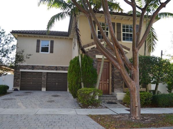 9208 SW 170th Path , Miami, FL 33196