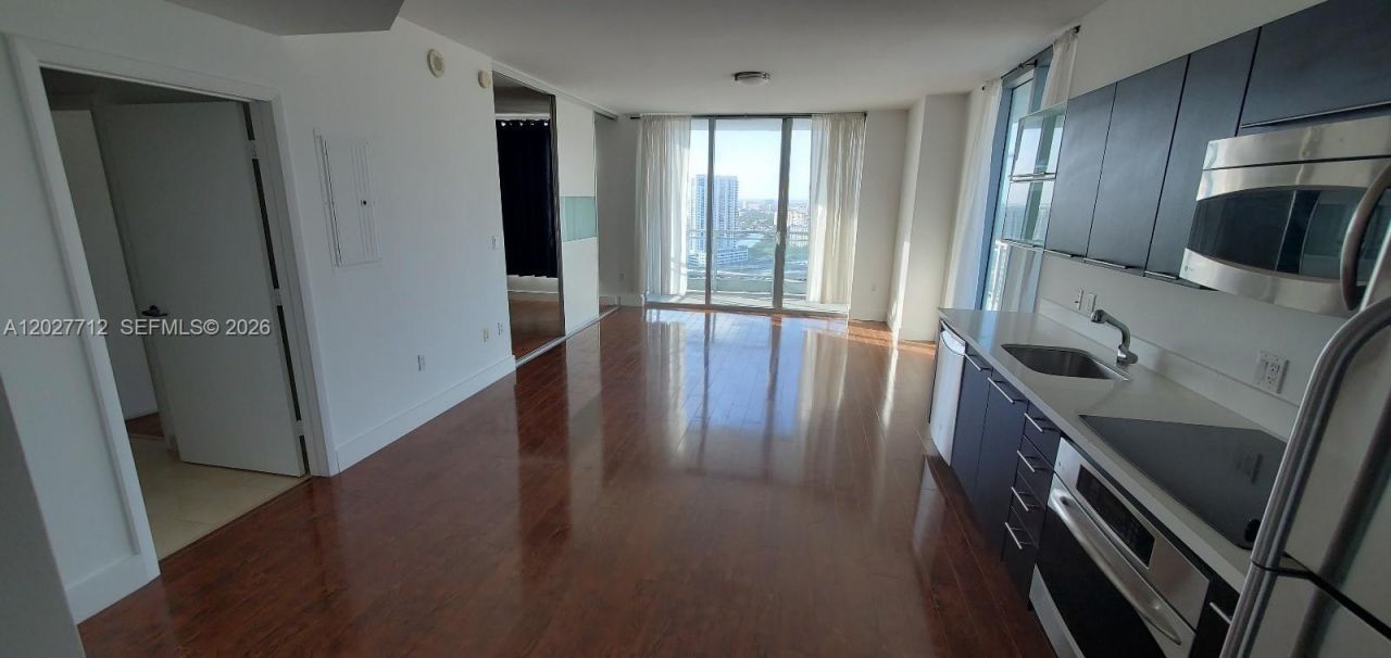 90 SW 3rd St , Unit 2705, Miami, FL 33130 Photo