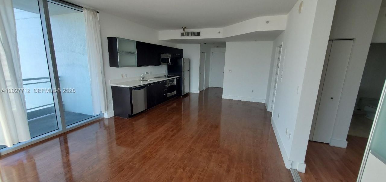 90 SW 3rd St , Unit 2705, Miami, FL 33130 Photo