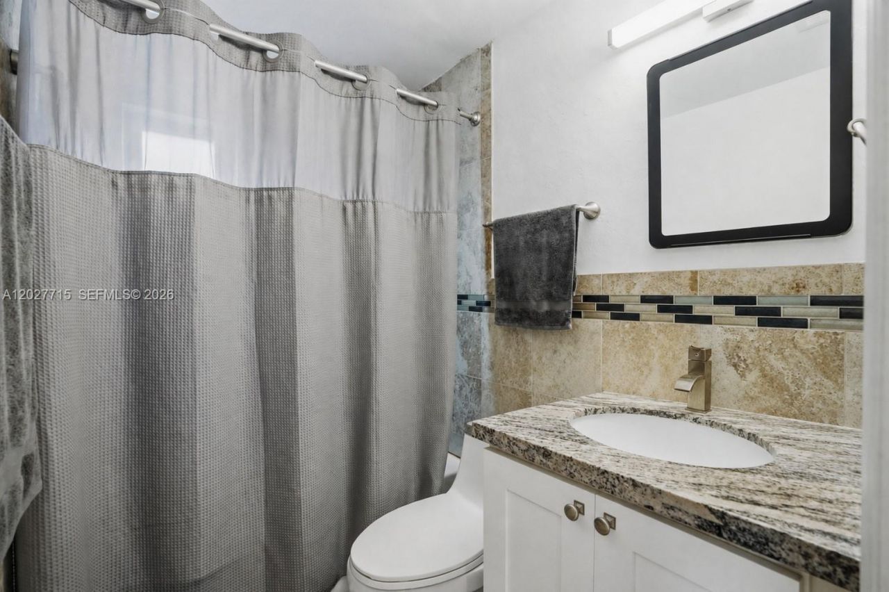 5530 SW 76th St, Unit A, Miami, FL 33143 Photo