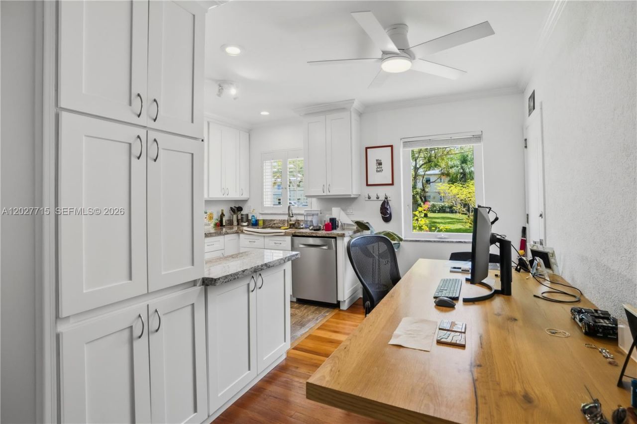 5530 SW 76th St, Unit A, Miami, FL 33143 Photo