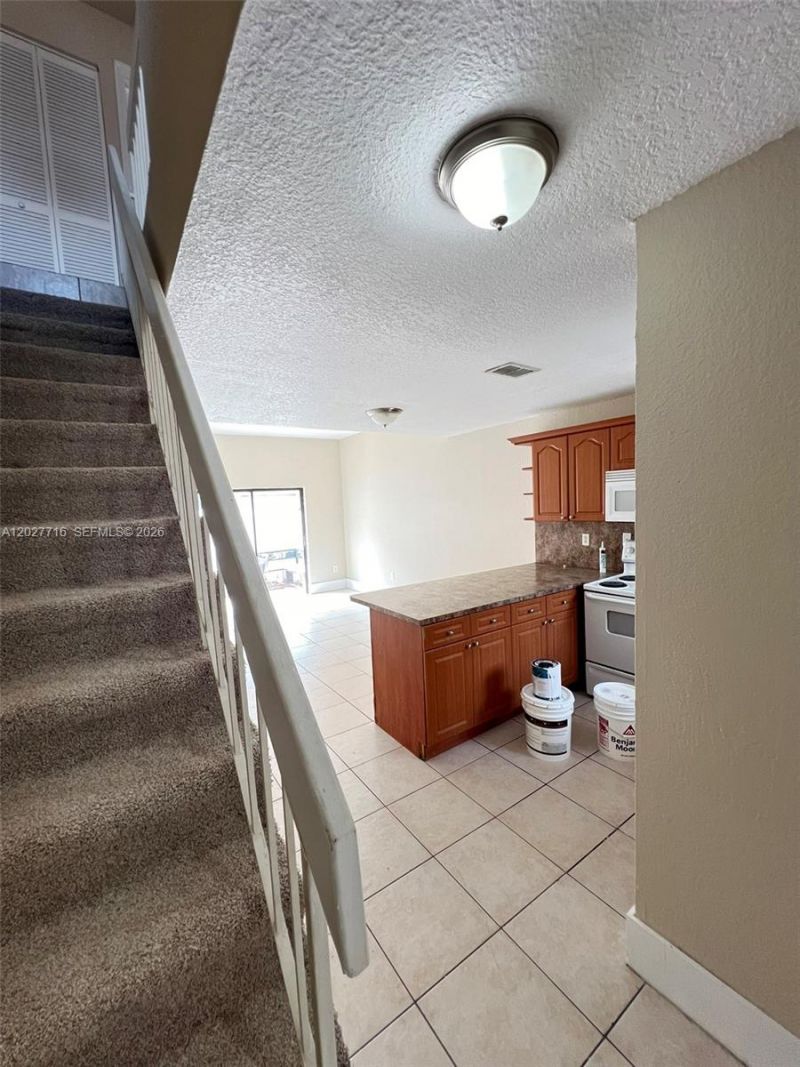 5694 W 25th Ct , Unit 5694, Hialeah, FL 33016 Photo