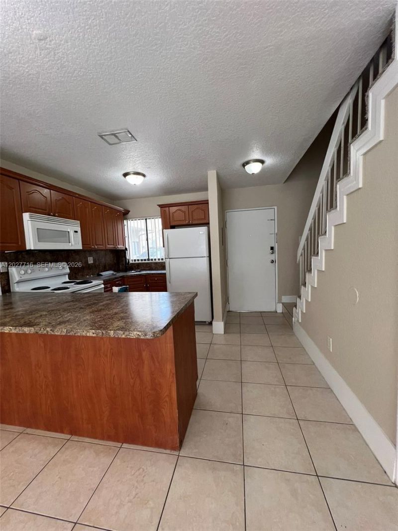 5694 W 25th Ct , Unit 5694, Hialeah, FL 33016 Photo