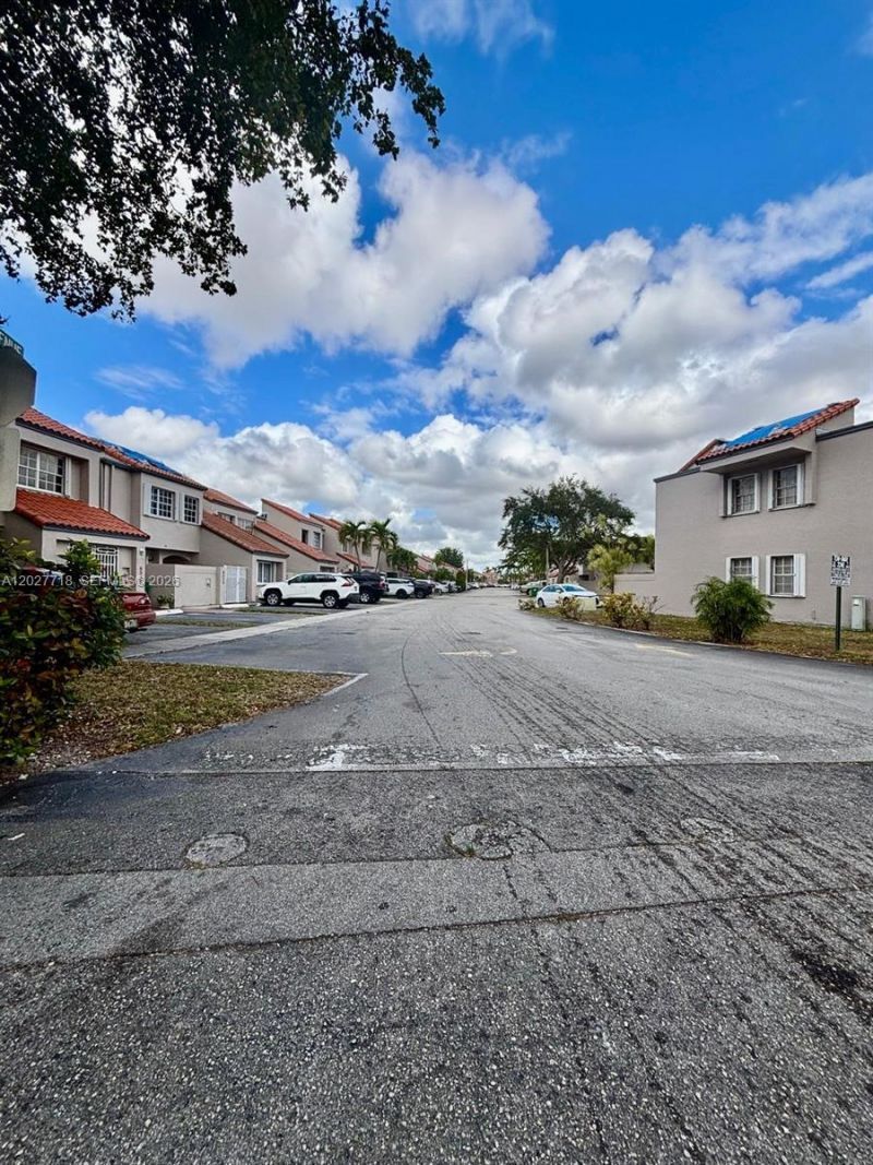 6492 SW 129th Ave , Miami, FL 33183 Photo