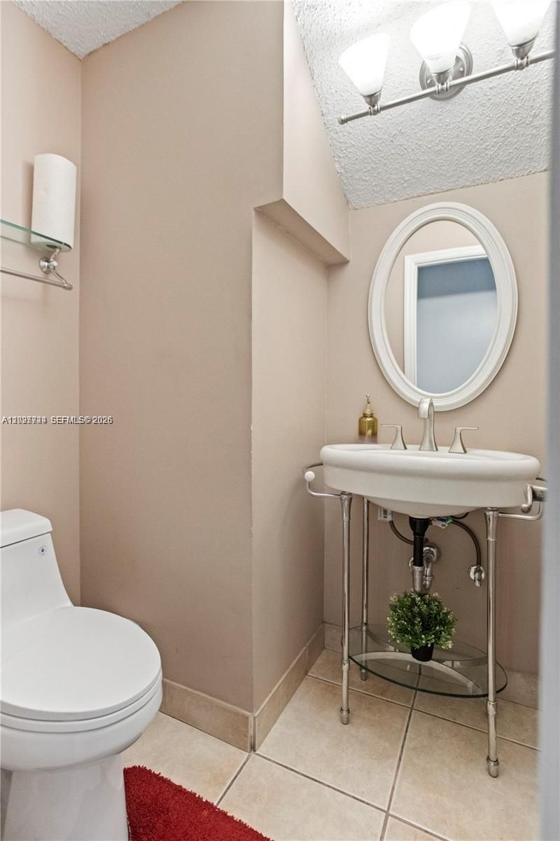 1051 SW 95th Ter , Pembroke Pines, FL 33025 Photo