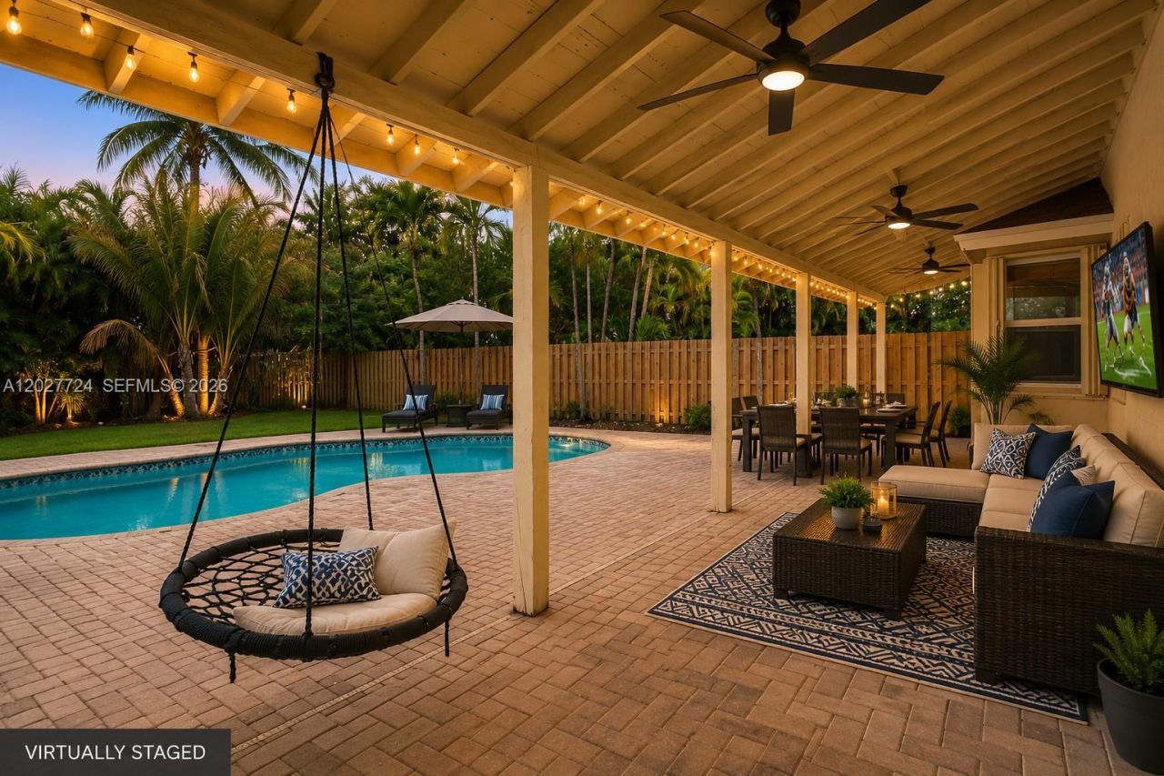 1051 SW 95th Ter, Pembroke Pines, FL 33025 Photo