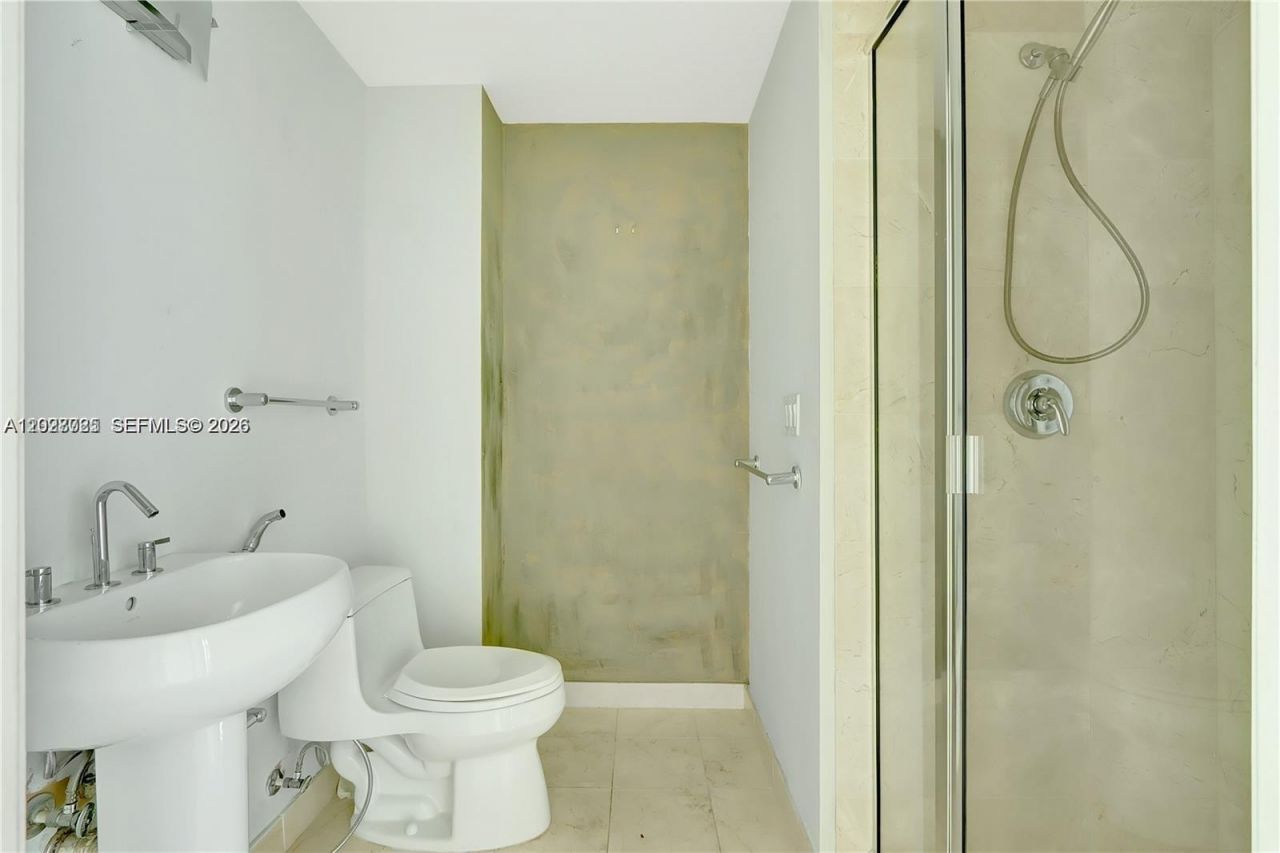 3131 NE 188th St , Unit 1-1205, Aventura, FL 33180 Photo