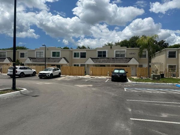 6840 SW 45th Ln , Unit 6, Miami, FL 33155