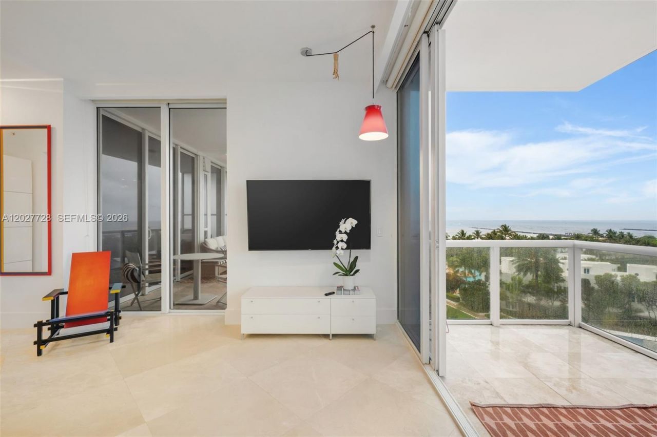50 S Pointe Dr, Unit 903, Miami Beach, FL 33139 Photo