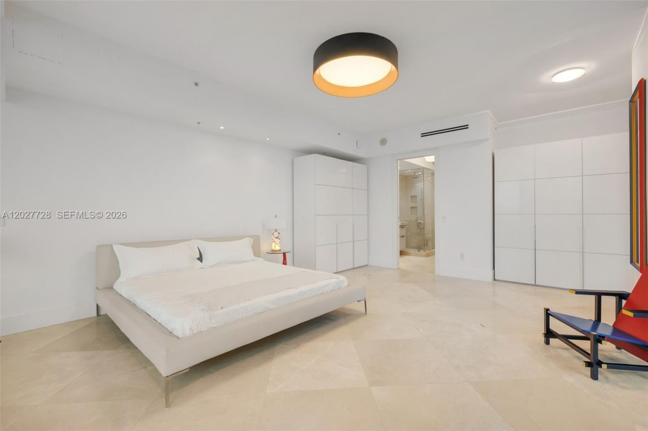 50 S Pointe Dr, Unit 903, Miami Beach, FL 33139 Photo