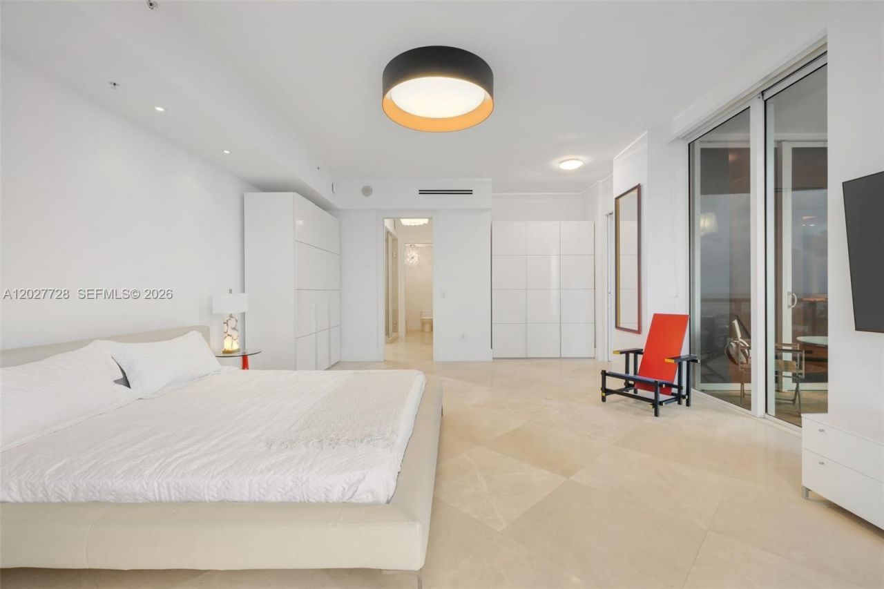 50 S Pointe Dr, Unit 903, Miami Beach, FL 33139 Photo