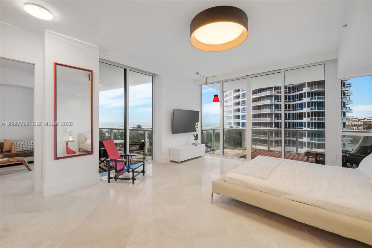 50 S Pointe Dr, Unit 903, Miami Beach, FL 33139 Photo