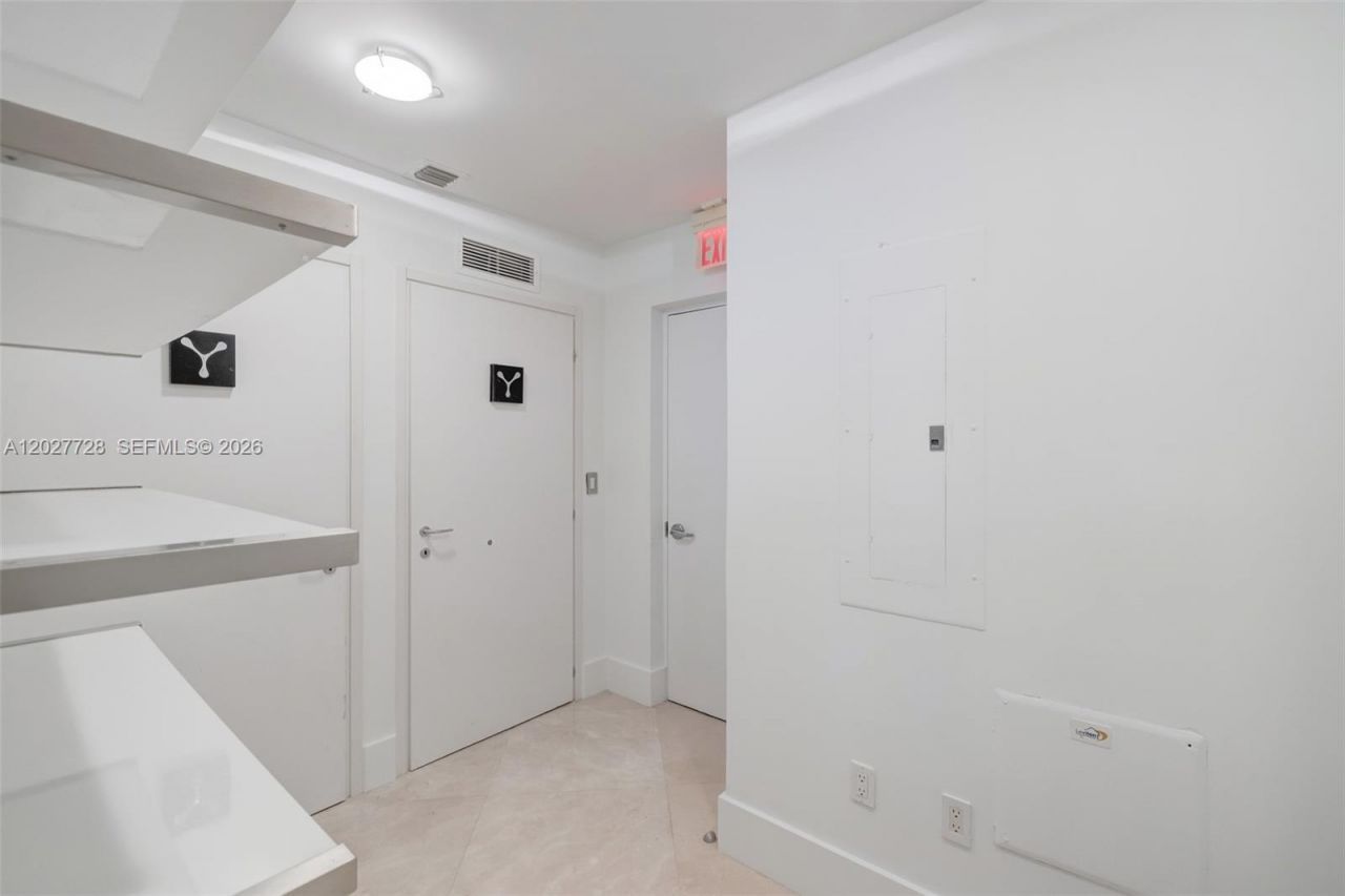 50 S Pointe Dr, Unit 903, Miami Beach, FL 33139 Photo