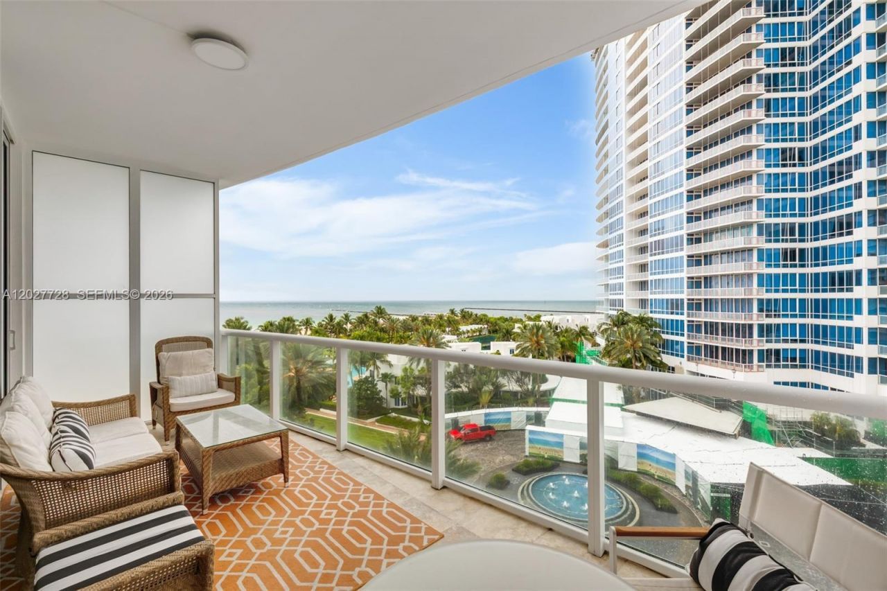 50 S Pointe Dr, Unit 903, Miami Beach, FL 33139 Photo