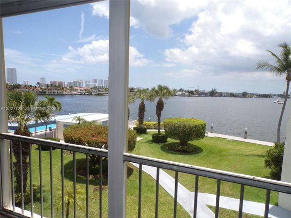 3010 Marcos Dr , Unit R314, Aventura, FL 33160