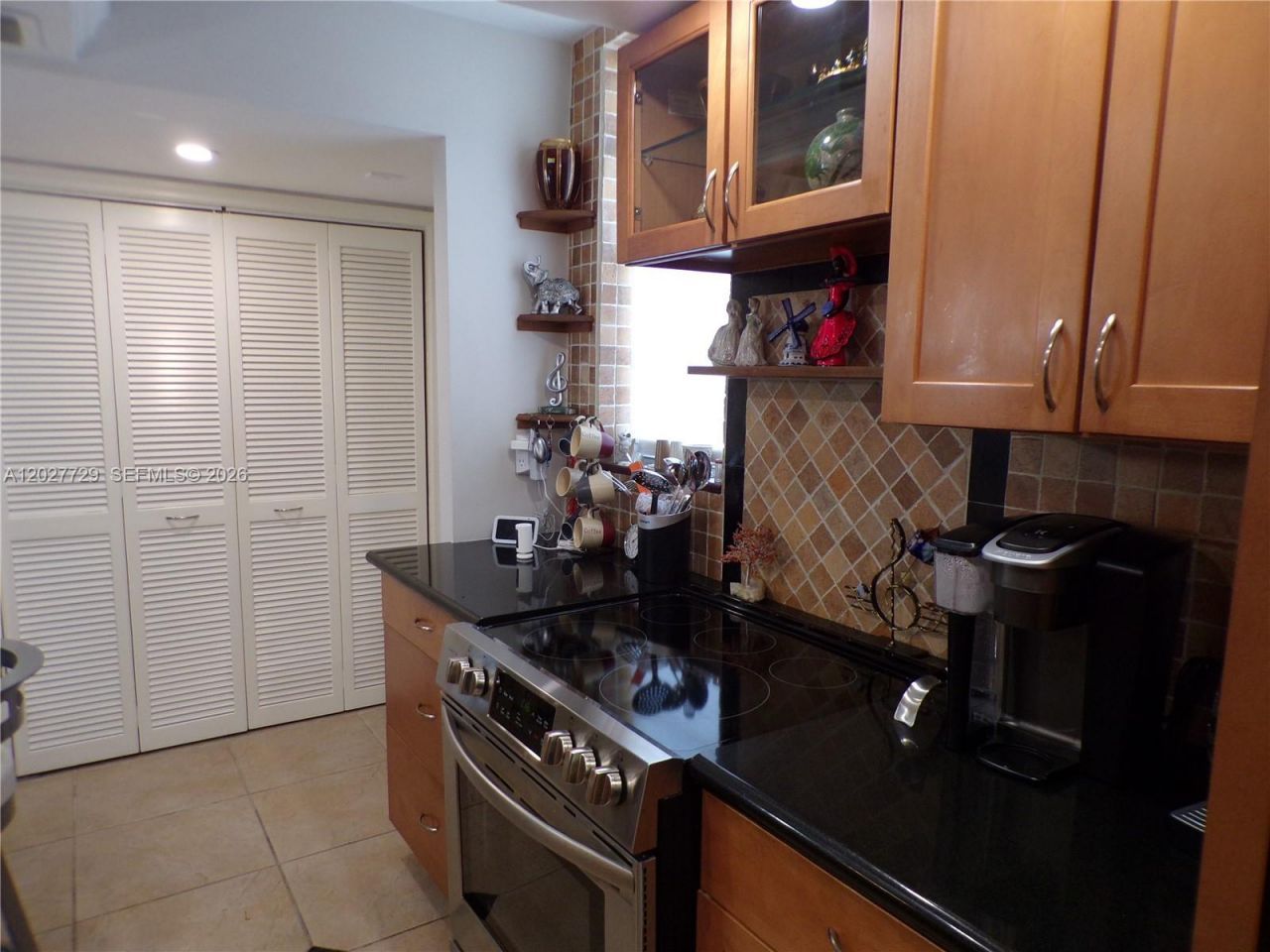 3010 Marcos Dr , Unit R314, Aventura, FL 33160 Photo