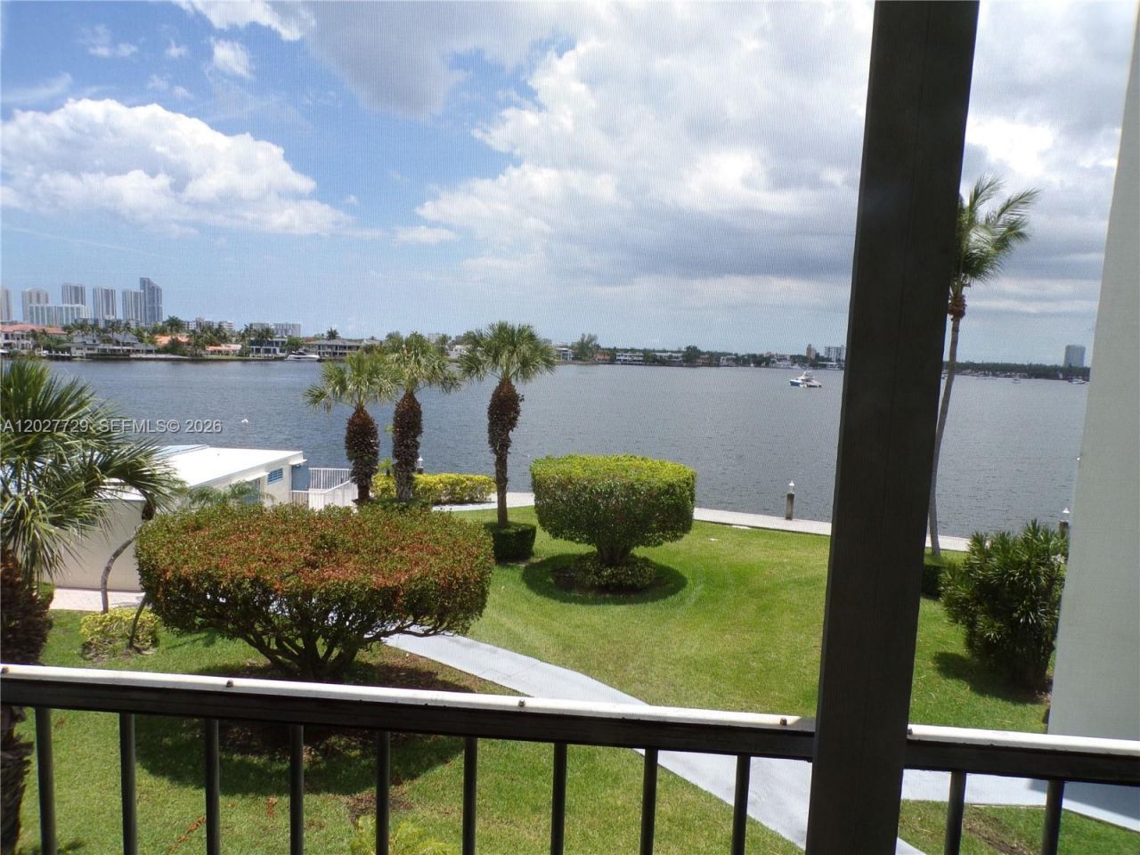 3010 Marcos Dr , Unit R314, Aventura, FL 33160 Photo