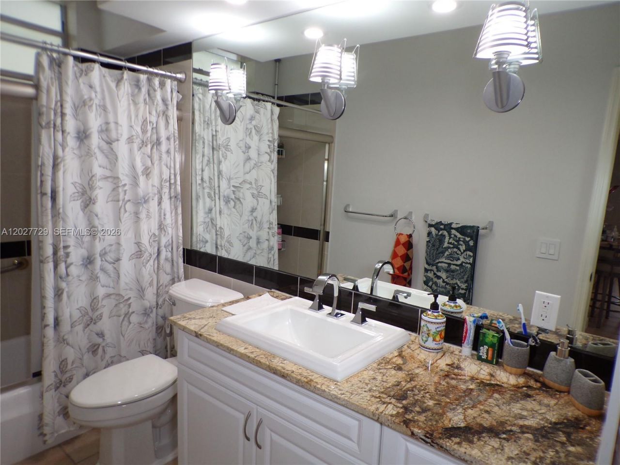 3010 Marcos Dr , Unit R314, Aventura, FL 33160 Photo