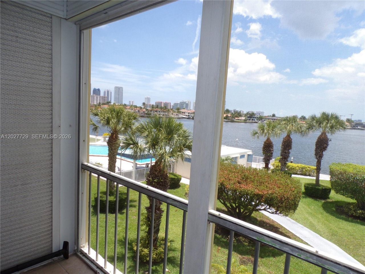 3010 Marcos Dr , Unit R314, Aventura, FL 33160 Photo