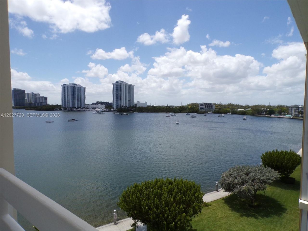 3010 Marcos Dr , Unit R314, Aventura, FL 33160 Photo