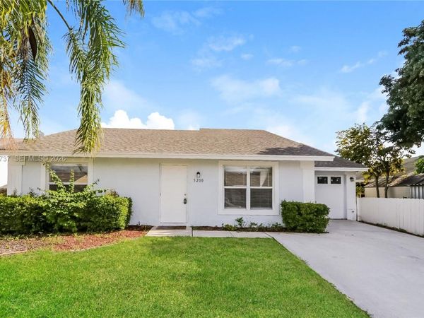 5200 Blueberry Hill Ave , Lake Worth, FL 33463