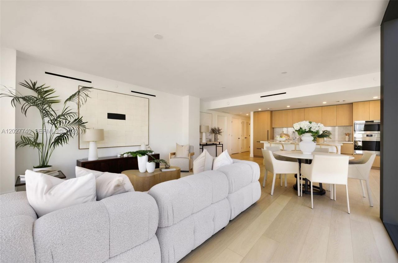 1177 Kane Concourse , Unit 404, Bay Harbor Islands, FL 33154 Photo