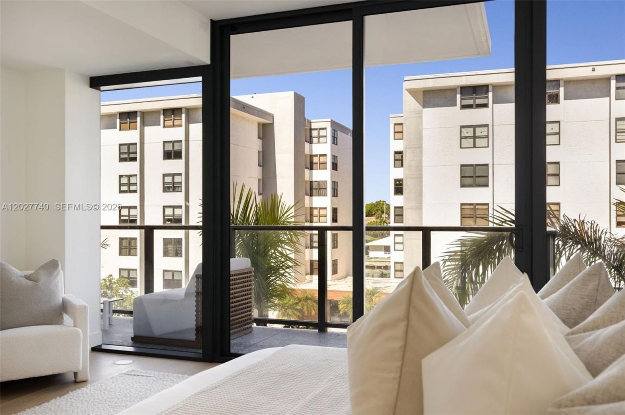 1177 Kane Concourse , Unit 404, Bay Harbor Islands, FL 33154 Photo