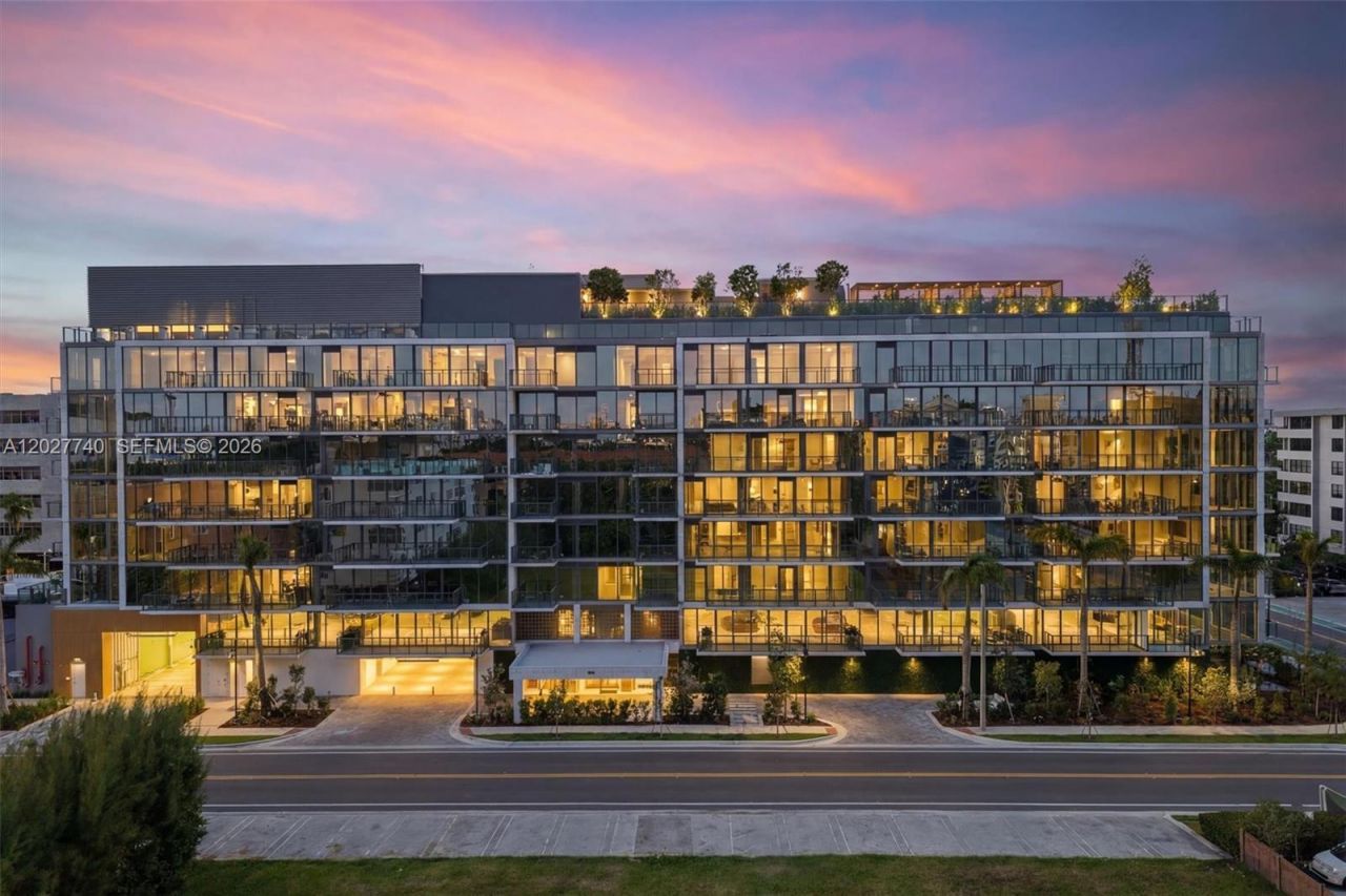1177 Kane Concourse , Unit 404, Bay Harbor Islands, FL 33154 Photo