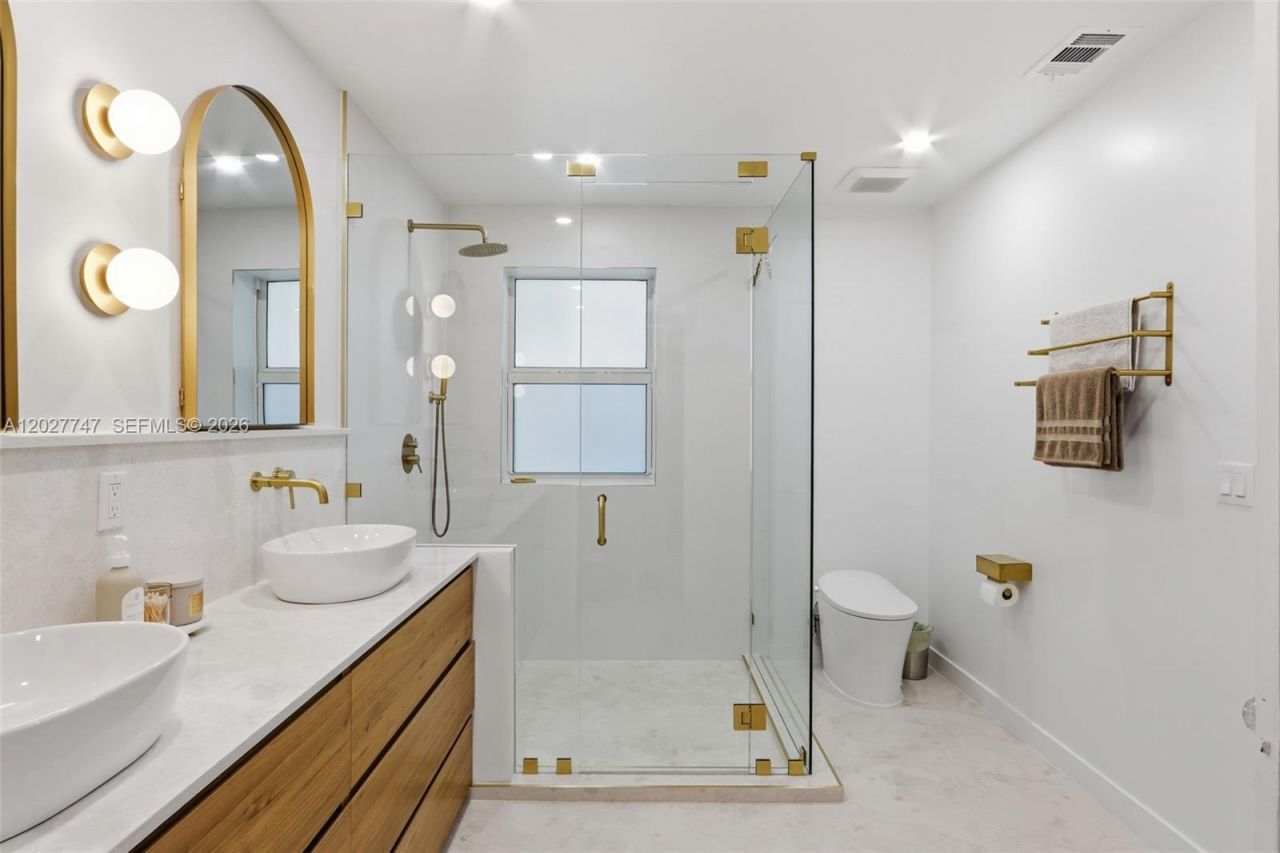 1215 Madrid St , Coral Gables, FL 33134 Photo