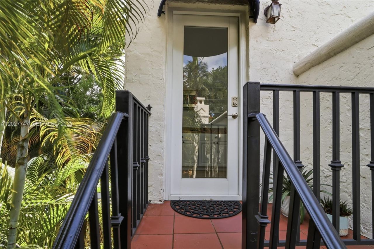 1215 Madrid St , Coral Gables, FL 33134 Photo