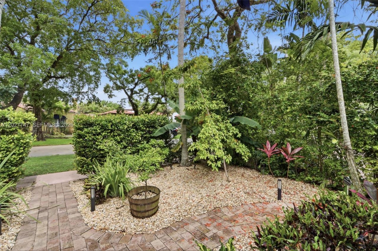 1215 Madrid St , Coral Gables, FL 33134 Photo