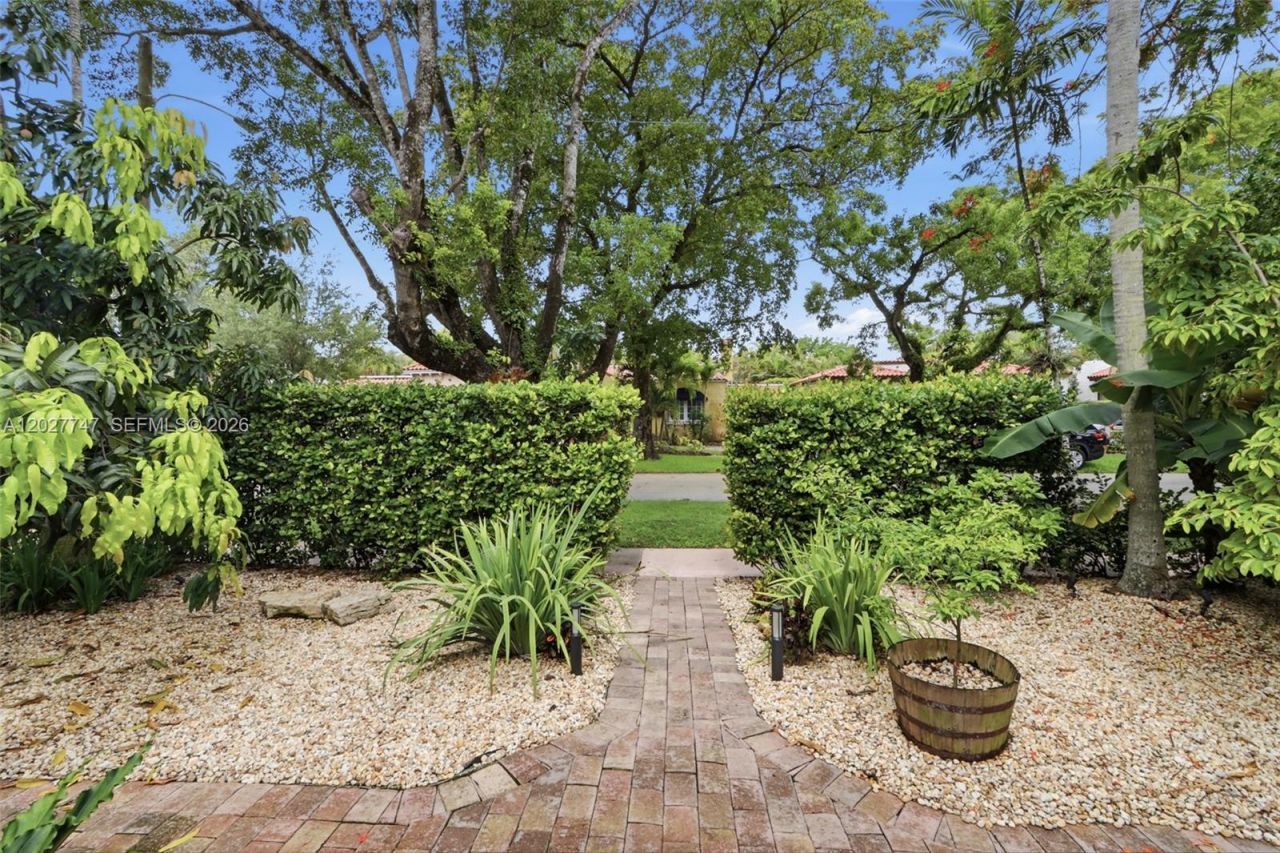 1215 Madrid St , Coral Gables, FL 33134 Photo