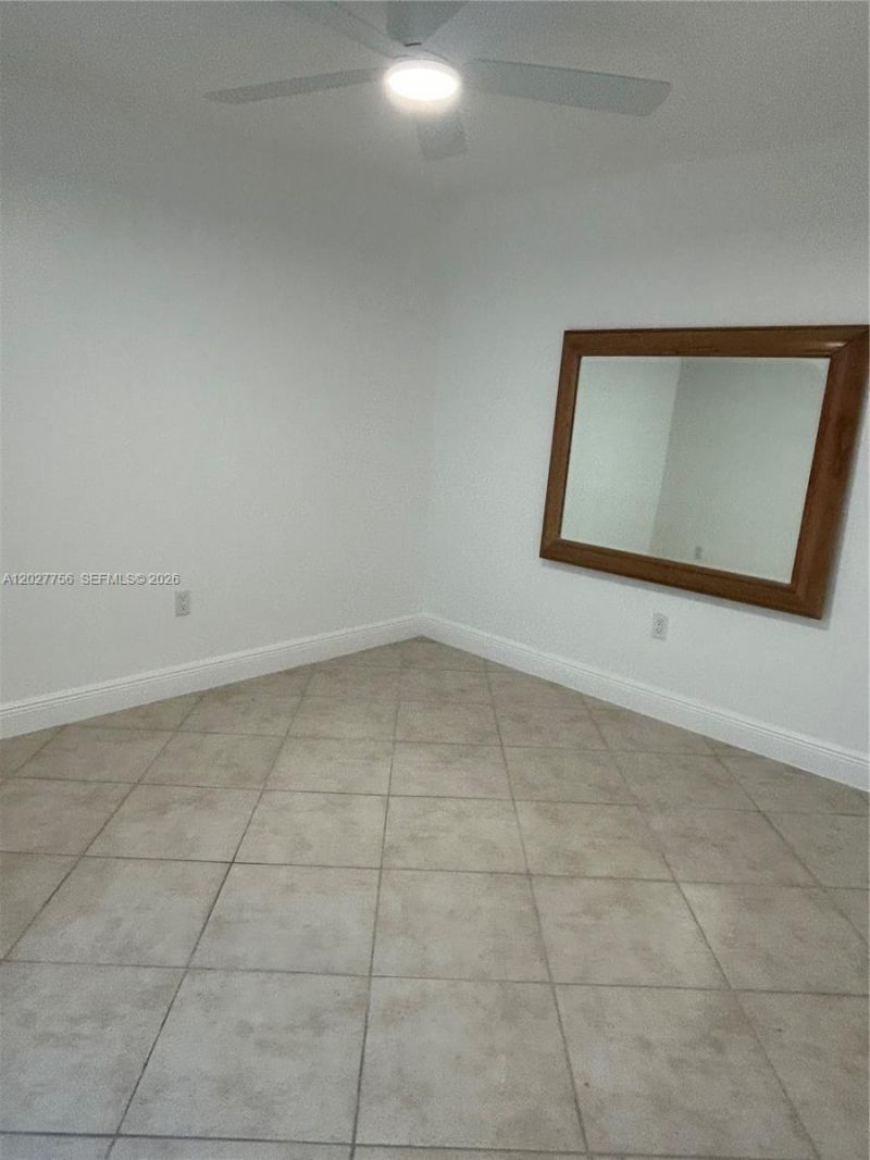110 S Shore Dr, Unit 4E, Miami Beach, FL 33141 Photo