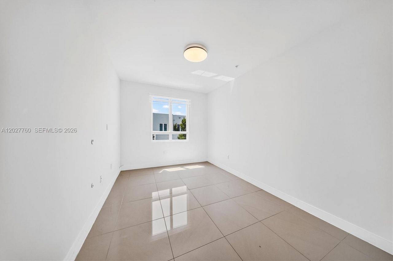 6310 NW 103rd Pl , Unit 202, Doral, FL 33178 Photo