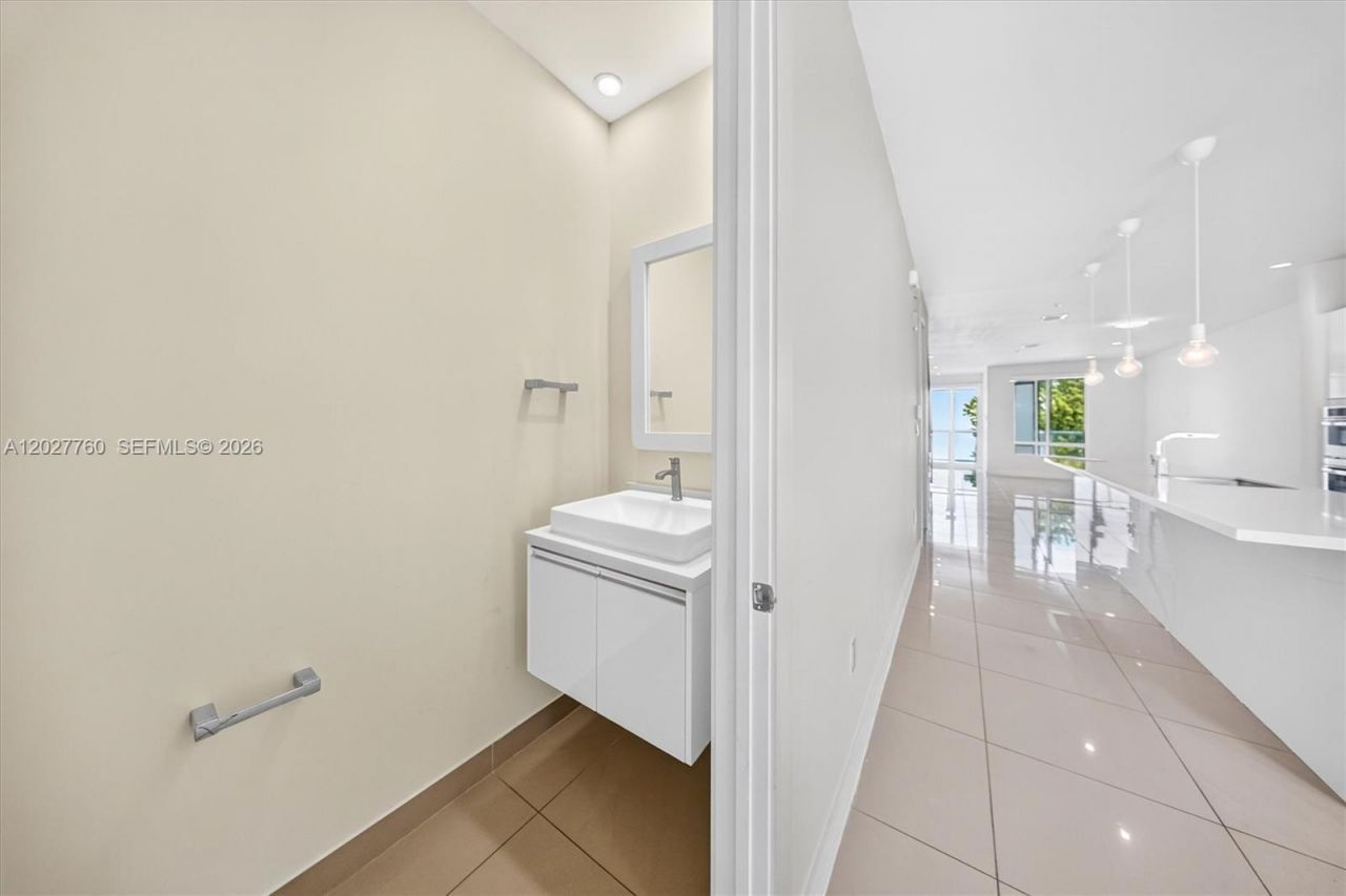 6310 NW 103rd Pl , Unit 202, Doral, FL 33178 Photo