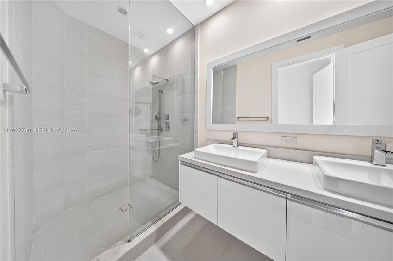 6310 NW 103rd Pl , Unit 202, Doral, FL 33178 Photo