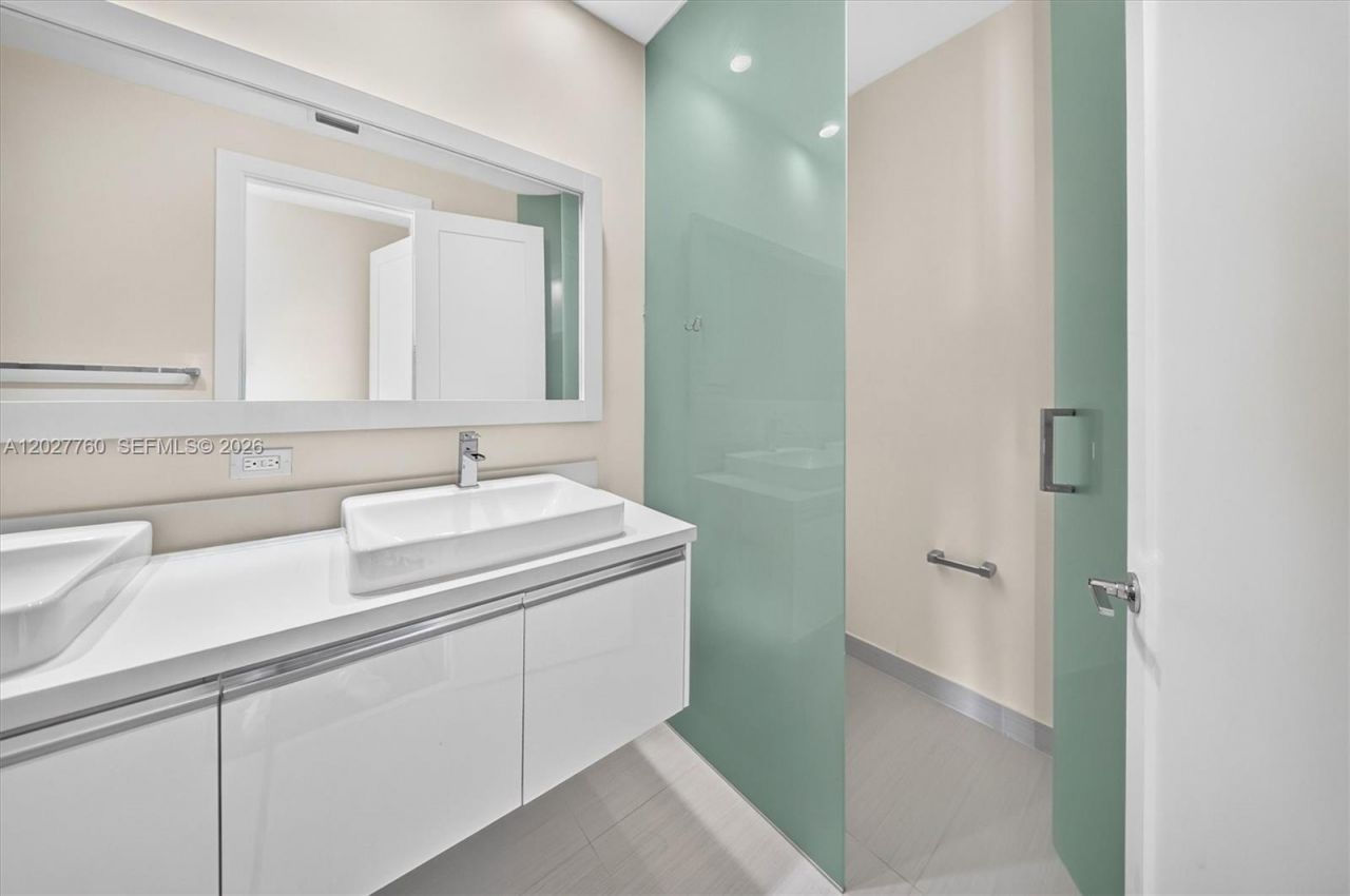 6310 NW 103rd Pl , Unit 202, Doral, FL 33178 Photo