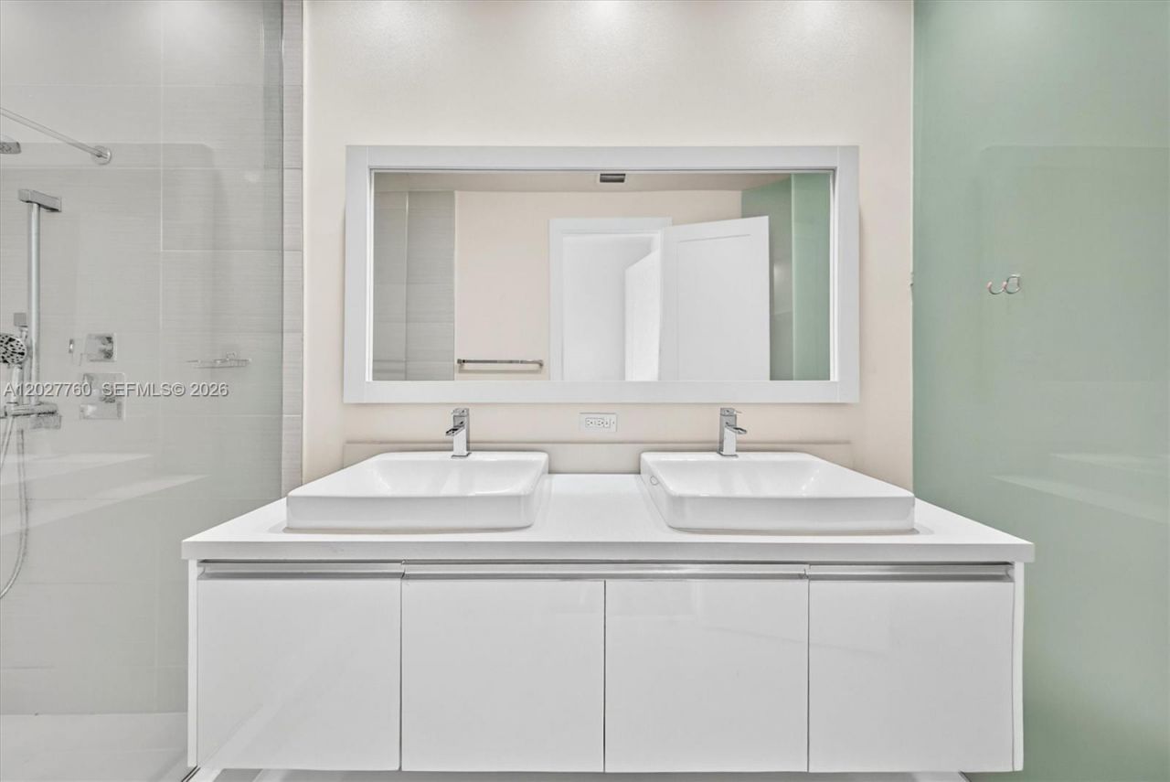 6310 NW 103rd Pl , Unit 202, Doral, FL 33178 Photo