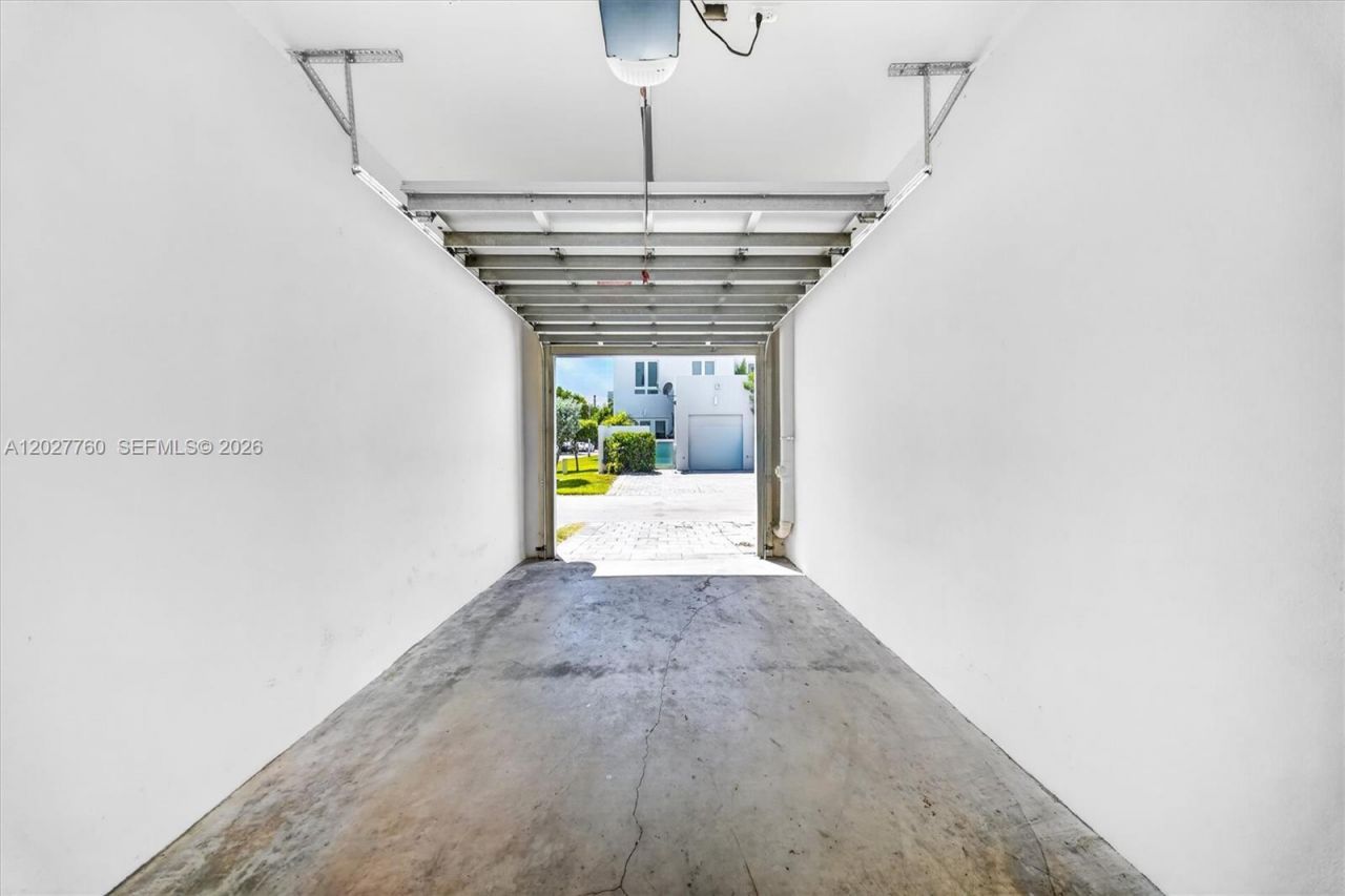 6310 NW 103rd Pl , Unit 202, Doral, FL 33178 Photo