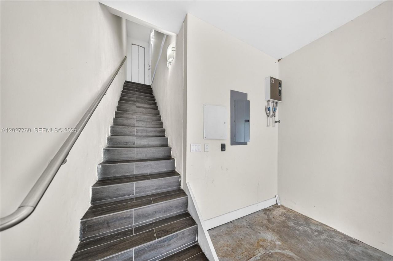 6310 NW 103rd Pl , Unit 202, Doral, FL 33178 Photo