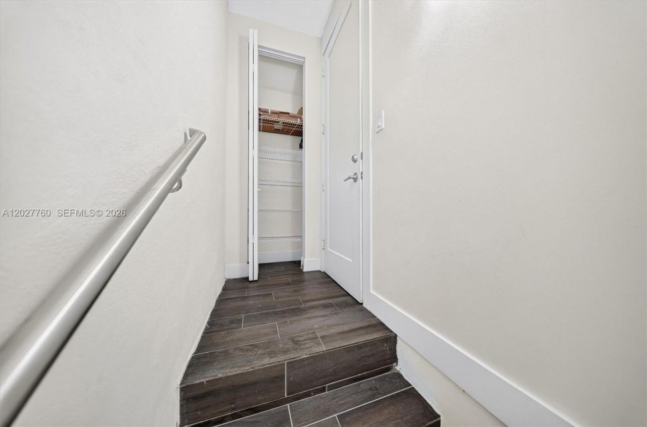 6310 NW 103rd Pl , Unit 202, Doral, FL 33178 Photo